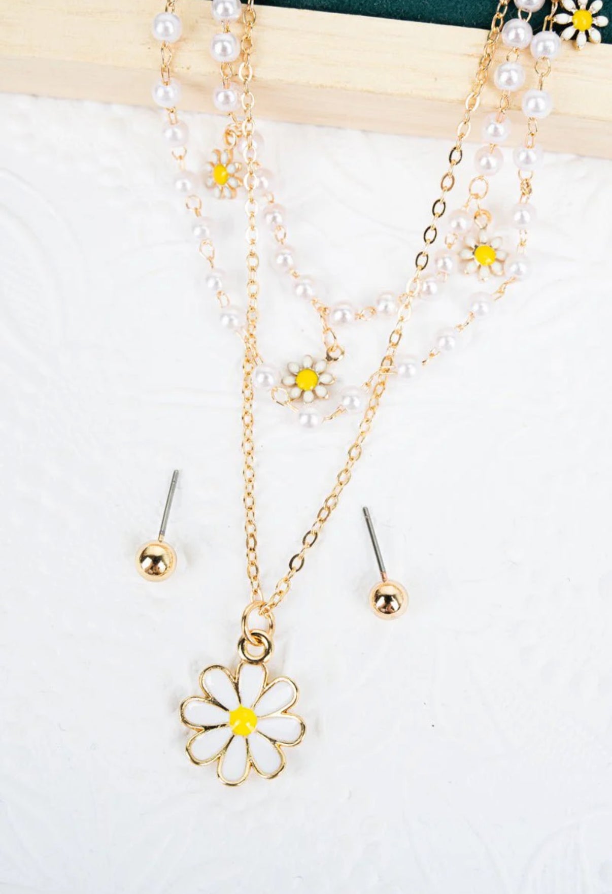 Daisy Pearl Layered Necklace and Earring Set